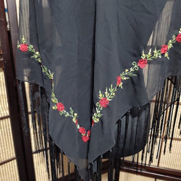 Vintage Women's Rose Embroidered Scarf / Shawl - Made in Italy - Black Sheer - Picture 4 of 11